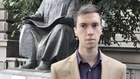 ИМА 23 ГОДИНЕ, 84 ДЕСЕТКЕ И ДВЕ ДИПЛОМЕ: Стефан Ђорђевић за четири године завршио упоредо Електротехнички и Физички факултет ИМА 23 ГОДИНЕ, 84 ДЕСЕТКЕ И ДВЕ ДИПЛОМЕ: Стефан Ђорђевић за четири године завршио упоредо Електротехнички и Физички факултет