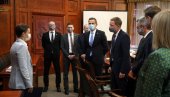 NAŠI INŽENJERI RADIĆE ZA NEMCE: Paraf na ugovor između dva  fakulteta i kompanije Brose
