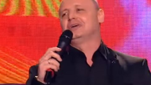 EVO KO JE GRANDOV PEVAČ KOJI SE OBESIO U TITELU: Tezgarim 20 godina po Beogradu i Australiji, imam staža EVO KO JE GRANDOV PEVAČ KOJI SE OBESIO U TITELU: Tezgarim 20 godina po Beogradu i Australiji, imam staža