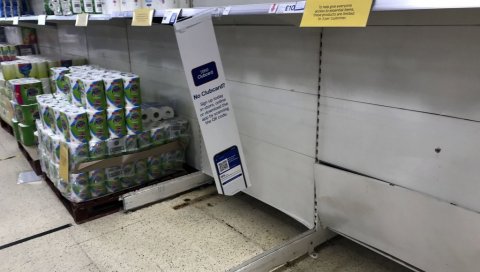 ВЛАДА НЕМЦИМА ГАРАНТУЈЕ: Биће довољно тоалет папира ВЛАДА НЕМЦИМА ГАРАНТУЈЕ: Биће довољно тоалет папира