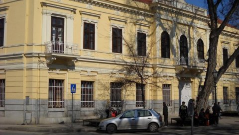 “ЛИКОВНА ЈЕСЕН” У СОМБОРУ: Радове излаже 23 уметника “ЛИКОВНА ЈЕСЕН” У СОМБОРУ: Радове излаже 23 уметника