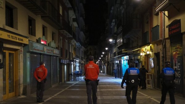 ЕВРОПА ЗАКЉУЧАНА ЗА БОЖИЋ: Алармантна ситуација због омикрон соја, рестриктивне мере за празнике ЕВРОПА ЗАКЉУЧАНА ЗА БОЖИЋ: Алармантна ситуација због омикрон соја, рестриктивне мере за празнике