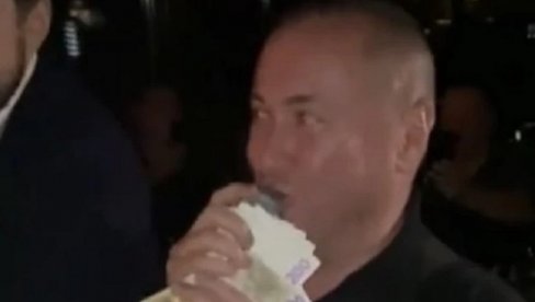 ĐANI PONOVO PREKRŠIO MERE! Policija prekinula nastup - 500 ljudi u klubu, prekršene sve mere protiv korone! ĐANI PONOVO PREKRŠIO MERE! Policija prekinula nastup - 500 ljudi u klubu, prekršene sve mere protiv korone!