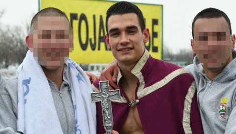 АЛЕКСИ ЈЕ ПОТРЕБНА АБ КРВНА ГРУПА: Помозимо питомцу Војне академије и победнику пливања за часни крст АЛЕКСИ ЈЕ ПОТРЕБНА АБ КРВНА ГРУПА: Помозимо питомцу Војне академије и победнику пливања за часни крст