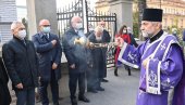 ПРВИ ПУТ ПОСЛЕ 76 ГОДИНА: Служен парастос црвеноармејцима палим за слободу Београда ПРВИ ПУТ ПОСЛЕ 76 ГОДИНА: Служен парастос црвеноармејцима палим за слободу Београда