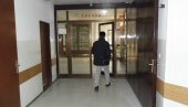 КРИЗНИ ШТАБ УСВОЈИО НОВУ ОДЛУКУ: Ово је процедура пријема ковид сумњивих КРИЗНИ ШТАБ УСВОЈИО НОВУ ОДЛУКУ: Ово је процедура пријема ковид сумњивих