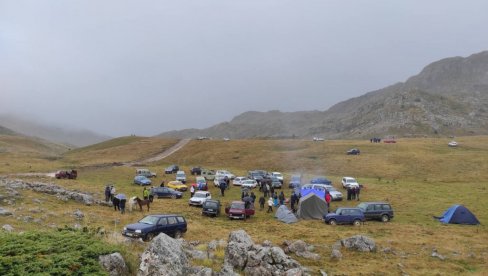 ГРАНАТЕ ПО ПАШЊАЦИМА!: Министарство одбране одлучно у намери да одржи војну вежбу на Сињајевини ГРАНАТЕ ПО ПАШЊАЦИМА!: Министарство одбране одлучно у намери да одржи војну вежбу на Сињајевини