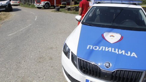 JOŠ JEDNA SAOBRAĆAJNA NESREĆA: Automobil sleteo u reku, tri momka povređena kod Sjenice JOŠ JEDNA SAOBRAĆAJNA NESREĆA: Automobil sleteo u reku, tri momka povređena kod Sjenice