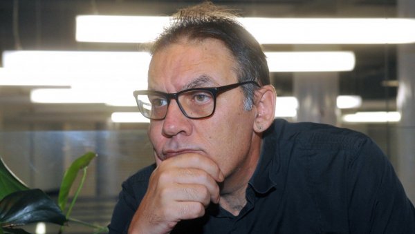 ПИСАЦ ИГОР МАРОЈЕВИЋ О НОВОМ РОМАНУ: Доста је било кажњавања Србије ПИСАЦ ИГОР МАРОЈЕВИЋ О НОВОМ РОМАНУ: Доста је било кажњавања Србије