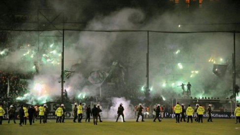 POBEDILI KORONU: Grčka vraća navijače na stadione POBEDILI KORONU: Grčka vraća navijače na stadione