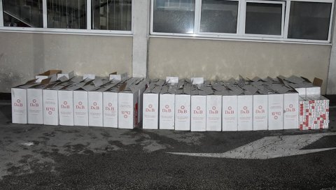 ЗАПЛЕЊЕНО 40.000 ПАКЛИЦА: Одличан улов припадника Полицијске управе Краљево ЗАПЛЕЊЕНО 40.000 ПАКЛИЦА: Одличан улов припадника Полицијске управе Краљево