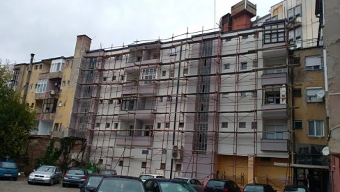 ЗГРАДЕ ПРОГЛЕДАЛЕ: Пироћанци настављају са сређивањем фасада ЗГРАДЕ ПРОГЛЕДАЛЕ: Пироћанци настављају са сређивањем фасада