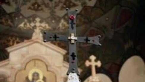 КОНТРАУДАР ЈЕРМЕНА? На Карабах стигла светиња - крст који много значи народу (ФОТО) КОНТРАУДАР ЈЕРМЕНА? На Карабах стигла светиња - крст који много значи народу (ФОТО)