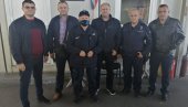 PODRŠKA I DAR KOLEGAMA: Sindikat srpske policije u Malom Zvorniku PODRŠKA I DAR KOLEGAMA: Sindikat srpske policije u Malom Zvorniku