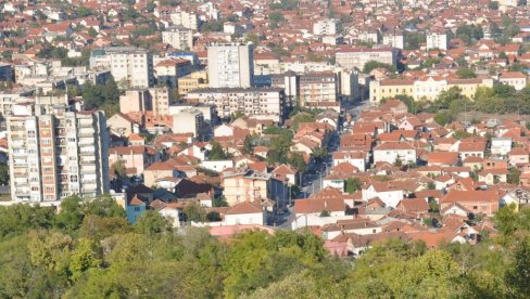 NAJAVLJENA RIGOROZNA KONTROLA: U Prokuplju ograničen rad ugostitelja, proverava se nošenje maski u prevozu i školama NAJAVLJENA RIGOROZNA KONTROLA: U Prokuplju ograničen rad ugostitelja, proverava se nošenje maski u prevozu i školama