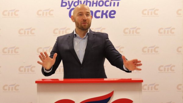 САША КОНДИЋ (СПС): И политичари да понесу свој део терета САША КОНДИЋ (СПС): И политичари да понесу свој део терета