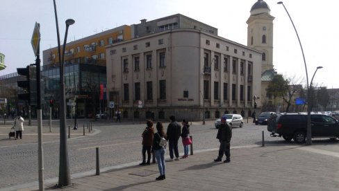 СВЕ ЈЕ ВИШЕ ЗАРАЖЕНЕ ДЕЦЕ У ШАПЦУ: Изузетно неповољна епидемиолошка ситуација, од короне оболело 15 здравствених радника СВЕ ЈЕ ВИШЕ ЗАРАЖЕНЕ ДЕЦЕ У ШАПЦУ: Изузетно неповољна епидемиолошка ситуација, од короне оболело 15 здравствених радника