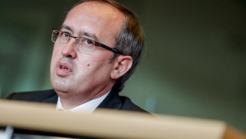 ПРИМОРЕДАЈА ДУЖНОСТИ: Хоти данас упознаје Куртија са процесима дијалога са Београдом ПРИМОРЕДАЈА ДУЖНОСТИ: Хоти данас упознаје Куртија са процесима дијалога са Београдом