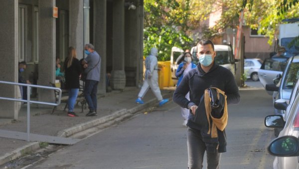 КОРОНА ПРЕСЕК ПО ГРАДОВИМА У СРБИЈИ: У Београду више од 700 регистрованих у једном дану, повећава се број хоспитализованих КОРОНА ПРЕСЕК ПО ГРАДОВИМА У СРБИЈИ: У Београду више од 700 регистрованих у једном дану, повећава се број хоспитализованих