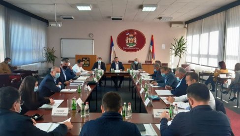 ЧУВАЈУ СВОЈЕ ИЗВОРЕ: Заштита природних ресурса у Врњачкој Бањи ЧУВАЈУ СВОЈЕ ИЗВОРЕ: Заштита природних ресурса у Врњачкој Бањи