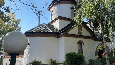 UZDARJE LELIĆKOG GOROSTASA: Odlikovan graditelj Nikolajevskog hrama u Belotiću (FOTO) UZDARJE LELIĆKOG GOROSTASA: Odlikovan graditelj Nikolajevskog hrama u Belotiću (FOTO)