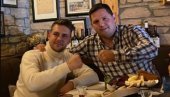 GLUMAC POMAŽE BOKSERIMA: Miloš Biković promoter SP u Beogradu GLUMAC POMAŽE BOKSERIMA: Miloš Biković promoter SP u Beogradu