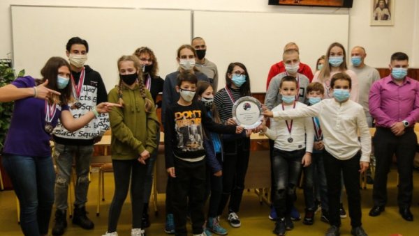 НЕМАЈУ НИ БРДО, А НАЈБОЉИ У ДРЖАВИ: Спартакови пењачи остварили велики успех НЕМАЈУ НИ БРДО, А НАЈБОЉИ У ДРЖАВИ: Спартакови пењачи остварили велики успех