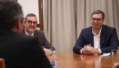 ВУЧИЋ СЕ САСТАО СА ЈОАКИМОМ ФАЈФЕРОМ: Председник Србије разговарао са послаником Бундестага о привлачењу нових инвестиција (ФОТО)