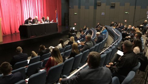 МАЊИ ПРИХОДИ-МАЊИ РАСХОДИ: Пироћанци одржали седницу Градске скупштине МАЊИ ПРИХОДИ-МАЊИ РАСХОДИ: Пироћанци одржали седницу Градске скупштине