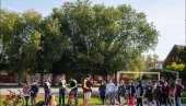 TRENING BEZBEDNE VOŽNJE BICIKLISTA: Za bezbedniju vožnju u Zrenjaninu TRENING BEZBEDNE VOŽNJE BICIKLISTA: Za bezbedniju vožnju u Zrenjaninu