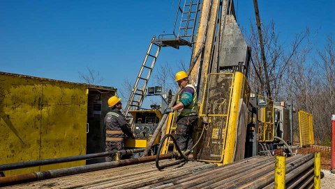 У РУДИ 340.000 ТОНА БАКРА И 12 ТОНА ЗЛАТА: За истраживања Зиђин дао 5,55 милиона долара У РУДИ 340.000 ТОНА БАКРА И 12 ТОНА ЗЛАТА: За истраживања Зиђин дао 5,55 милиона долара
