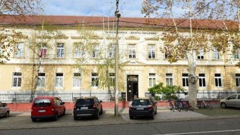 БЕЛОЦРКВАНИ НАПУСТИЛИ ЛСВ: Основали групу грађана и сада подржавају СНС БЕЛОЦРКВАНИ НАПУСТИЛИ ЛСВ: Основали групу грађана и сада подржавају СНС