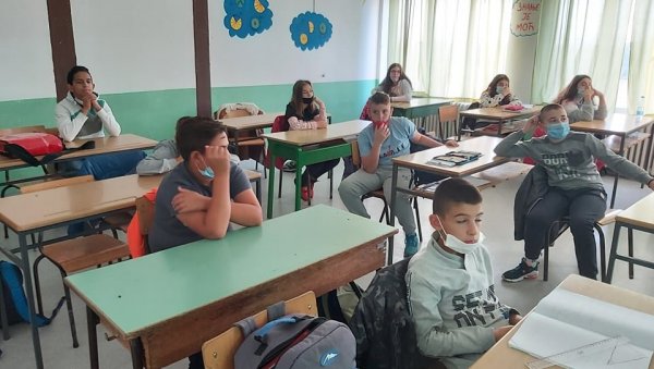 ШКОЛАРЦИ У ЧАСТ ЈАБУКЕ: Посебан дан за посебну воћку ШКОЛАРЦИ У ЧАСТ ЈАБУКЕ: Посебан дан за посебну воћку