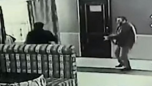 UBIJEN BIVŠI MMA BORAC: Izrešetali ga kalašnjikovima, kamere snimile jezivi zločin (VIDEO) UBIJEN BIVŠI MMA BORAC: Izrešetali ga kalašnjikovima, kamere snimile jezivi zločin (VIDEO)