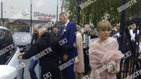 У БЕЛОМ И НА ДЕВОЈАЧКОЈ ВЕЧЕРИ: Испливале фотографије Наталијиног провода са другарицама, млада је блистала (ФОТО) У БЕЛОМ И НА ДЕВОЈАЧКОЈ ВЕЧЕРИ: Испливале фотографије Наталијиног провода са другарицама, млада је блистала (ФОТО)