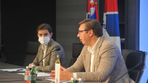 СРБИЈА ДОБИЛА ЖЕНСКУ ВЛАДУ: Брнабић - У влади више од 50 одсто жена и нових људи СРБИЈА ДОБИЛА ЖЕНСКУ ВЛАДУ: Брнабић - У влади више од 50 одсто жена и нових људи