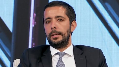 ТОМУ МОМИРОВИЋА ЗАУСТАВИЛА ПОЛИЦИЈА: Министар јавно признао грешку - написана му је и казна! (ФОТО) ТОМУ МОМИРОВИЋА ЗАУСТАВИЛА ПОЛИЦИЈА: Министар јавно признао грешку - написана му је и казна! (ФОТО)
