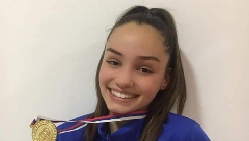 KARATE BRONZA ZA SRPKINJU U RIJECI: Dunja Rajić zablistala među hiljadu i po takmičara KARATE BRONZA ZA SRPKINJU U RIJECI: Dunja Rajić zablistala među hiljadu i po takmičara