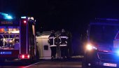 NOVI DETALJI TRAGEDIJE KOD ČAČKA: Vatrogasci morali da seku kombi, vozač poginuo NOVI DETALJI TRAGEDIJE KOD ČAČKA: Vatrogasci morali da seku kombi, vozač poginuo