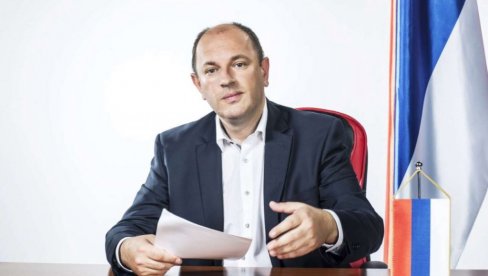 LUKA PETROVIĆ POZITIVAN NA KORONU: Direktor Elektroprivrede RS se oglasio na Fejsbuku LUKA PETROVIĆ POZITIVAN NA KORONU: Direktor Elektroprivrede RS se oglasio na Fejsbuku
