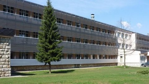 ПРЕМИНУЛА ТРИ ПАЦИЈЕНТА У болници у Беранама од короне се лече 34 особе ПРЕМИНУЛА ТРИ ПАЦИЈЕНТА У болници у Беранама од короне се лече 34 особе