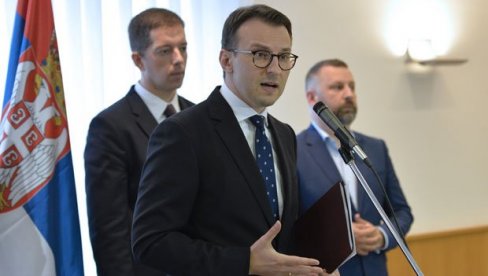 PETKOVIĆ OSUDIO UPAD: Očekujem od međunarodne zajednice da oštro reaguje na upad u domaćinstvo Vuksanovića PETKOVIĆ OSUDIO UPAD: Očekujem od međunarodne zajednice da oštro reaguje na upad u domaćinstvo Vuksanovića
