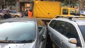 УДЕС У ЦЕНТРУ БЕОГРАДА Судар тролејбуса и више возила, има повређених УДЕС У ЦЕНТРУ БЕОГРАДА Судар тролејбуса и више возила, има повређених
