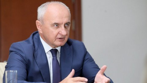 САОПШТЕНО ИЗ МИНИСТАРСТВА: Министар петар Ђокић позитиван на корону САОПШТЕНО ИЗ МИНИСТАРСТВА: Министар петар Ђокић позитиван на корону