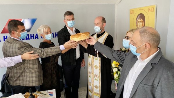 ЗА БОЉИ ЖИВОТ ГРАЂАНА: Пиротски напредњаци прославили Свету Петку ЗА БОЉИ ЖИВОТ ГРАЂАНА: Пиротски напредњаци прославили Свету Петку