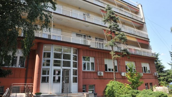 ДЕТЕ ПОРОДИЉЕ ИЗ АУТОБУСА СМЕШТЕНО У ЗВЕЧАНСКУ: Бугарски конзул обавештен о привременом решењу