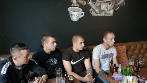 СПАСЛИ ДЕВОЈКУ ИЗ ПОЖАРА Хероји са Дорћола: Кукала је да је све боли, нисмо знали како да је придржимо, јер је била у ранама СПАСЛИ ДЕВОЈКУ ИЗ ПОЖАРА Хероји са Дорћола: Кукала је да је све боли, нисмо знали како да је придржимо, јер је била у ранама