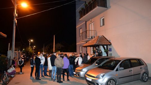 НИ ДОЗВОЛЕ, НИ ПРИКЉУЧКА: Електропривреда Србије поводом протеста дела станара из зграда са Угриновачког пута НИ ДОЗВОЛЕ, НИ ПРИКЉУЧКА: Електропривреда Србије поводом протеста дела станара из зграда са Угриновачког пута
