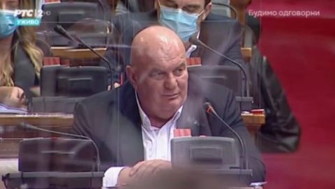 ЈС ПОДРЖАВА ПРОГРАМ И САСТАВ НОВЕ ВЛАДЕ Палма: Опозиција треба да скине капу Вучићу ЈС ПОДРЖАВА ПРОГРАМ И САСТАВ НОВЕ ВЛАДЕ Палма: Опозиција треба да скине капу Вучићу