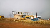 УКЛАЊАЈУ РУГЛО ПОД ПАНЧИЋЕМ: На Копаонику настављено рушење нелегално изграђеног објекта УКЛАЊАЈУ РУГЛО ПОД ПАНЧИЋЕМ: На Копаонику настављено рушење нелегално изграђеног објекта